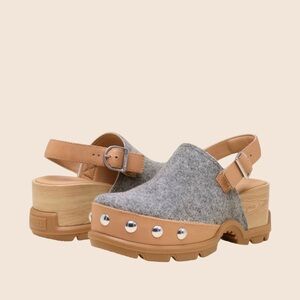 Sorel Grey Felt & Tan Leather Clog Sandals